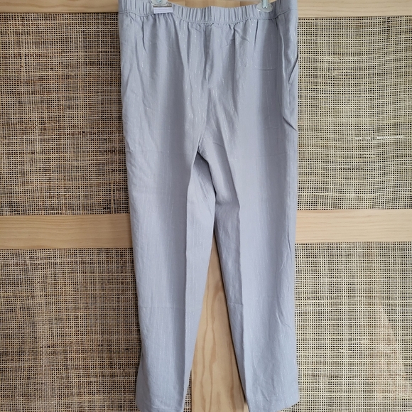 Chico's Pull On Straight Pants - Picture 3 of 6